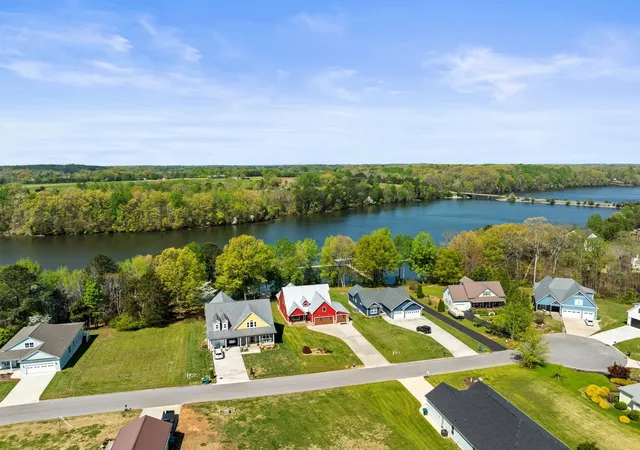 3rd image of 171 Cypress Point Dr, Winchester, TN 37398 | MLS# 3309389