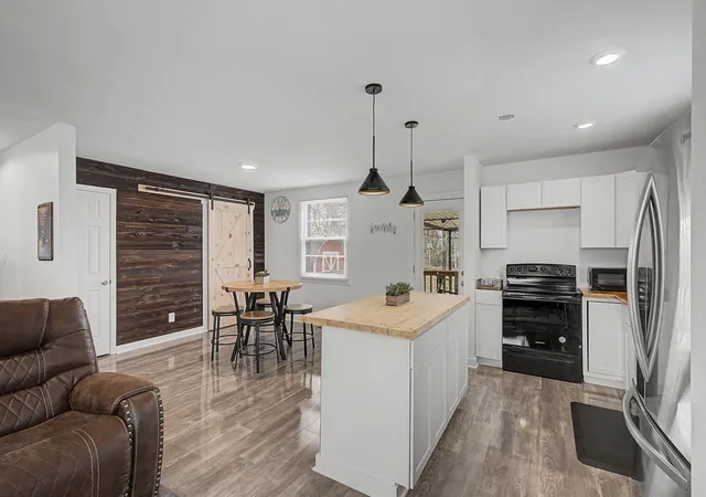 Photo 3 of Single family home for sale at 5017 Madeline Dr, Nashville, TN 37211 | MLS# 3322421 | Listing updated on 2026-08-05