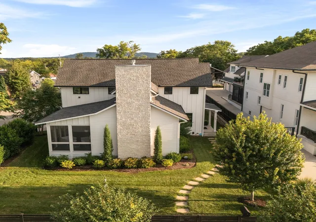 3rd image of 1207 Sweetbriar Avenue, Nashville, TN 37212 | MLS# 3320380