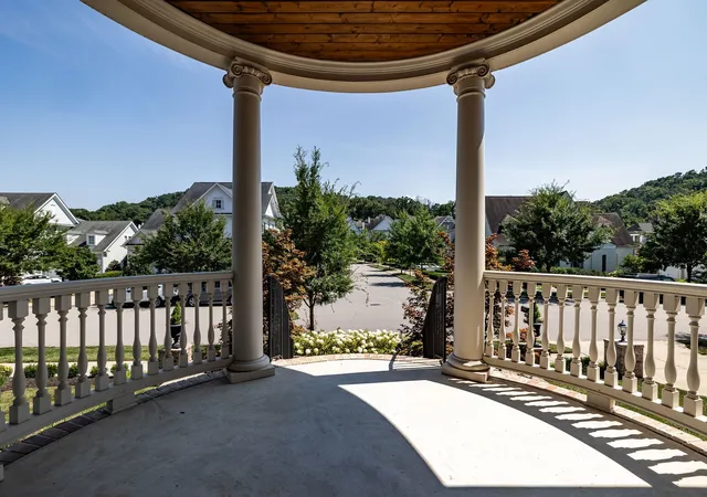 Photo 3 of Single family home for sale at 813 Stonewater Blvd, Franklin, TN 37064 | MLS# 3312611 | Listing updated on 2026-08-02