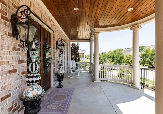 Photo 4 of Single family home for sale at 813 Stonewater Blvd, Franklin, TN 37064 | MLS# 3312611 | Listing updated on 2026-08-02