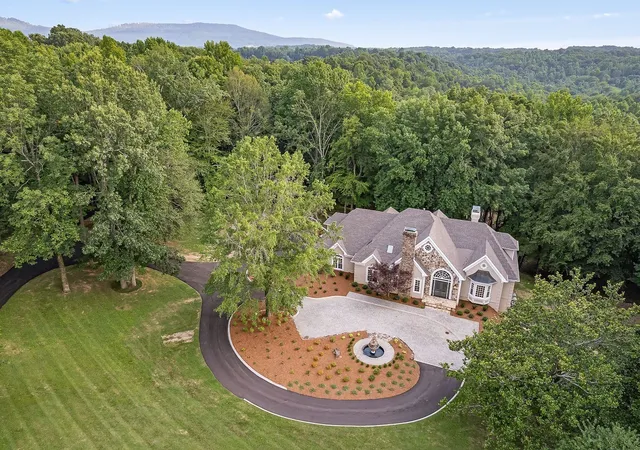 1st image of 250 W Laurel Ave, Mc Minnville, TN 37110 | MLS# 3311448