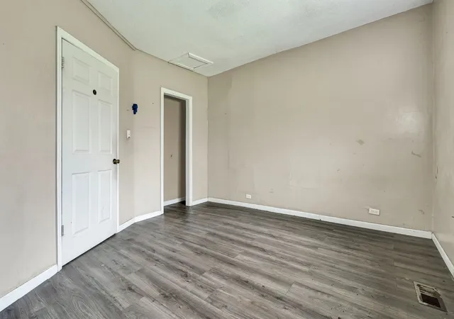 Photo 4 of Single family home for sale at 2002 Cleveland Ave, Chattanooga, TN 37404 | MLS# 3309508 | Listing updated on 2026-08-31