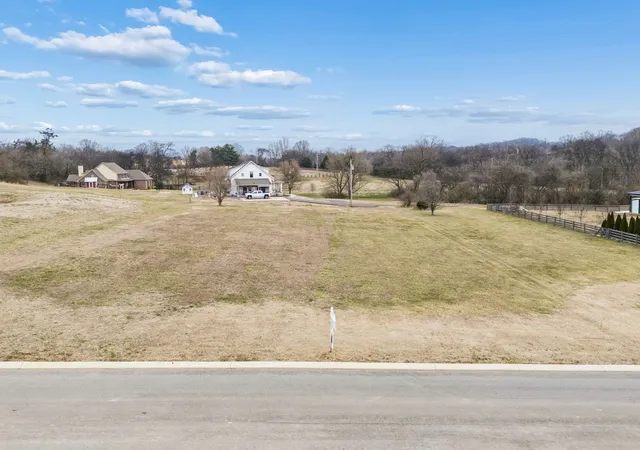 1st image of 102 Heirloom Ln, Columbia, TN 38401 | MLS# 3311777