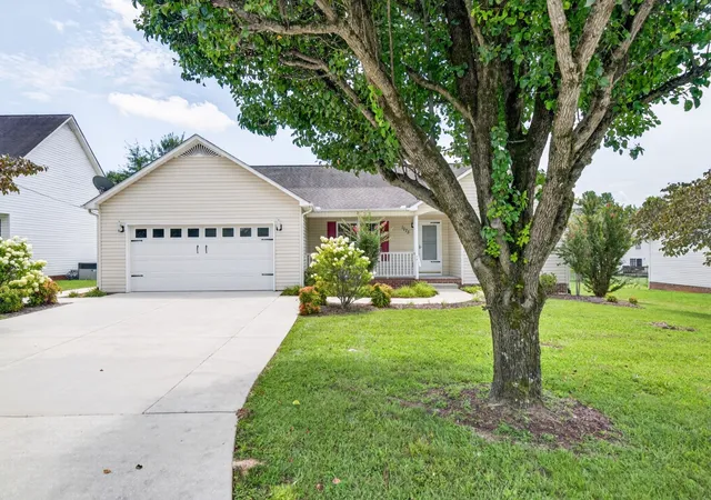 Photo 2 of Sale Pending at 1175 Dover Dr, Cookeville, TN 38501 | MLS# 3309502 | Listing updated on 2026-08-18