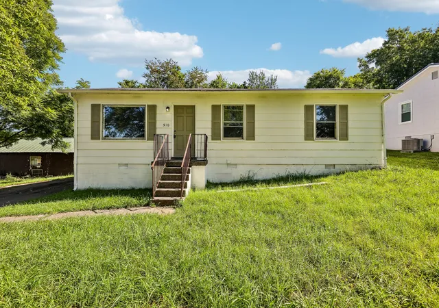 1st image of 510 W Adams St, Woodbury, TN 37190 | MLS# 3311606