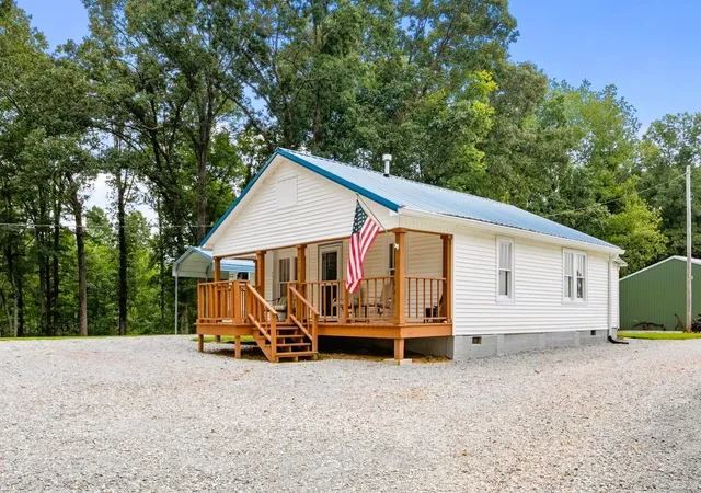 5th image of 6432 Divider Natchez Trace Rd, Camden, TN 38320 | MLS# 3319755