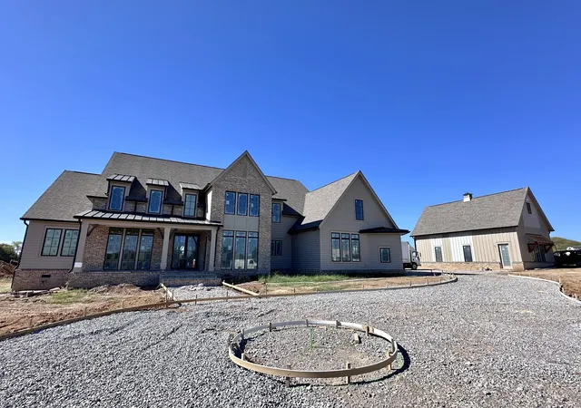 Photo 2 of Mansion for sale at 1855 Savannah Springs Dr, Franklin, TN 37064 | MLS# 3515067 | Listing updated on 2026-10-06