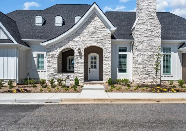 Photo 2 of Townhouse for sale at 317 Flag Ct, Gallatin, TN 37066 | MLS# 3514294 | Listing updated on 2026-08-17