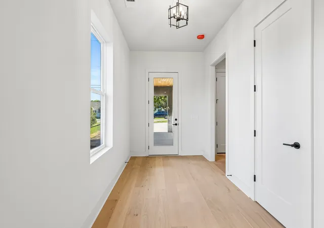 Photo 3 of Single family home for sale at 6335b Columbia Ave, Nashville, TN 37209 | MLS# 3311519 | Listing updated on 2026-09-16