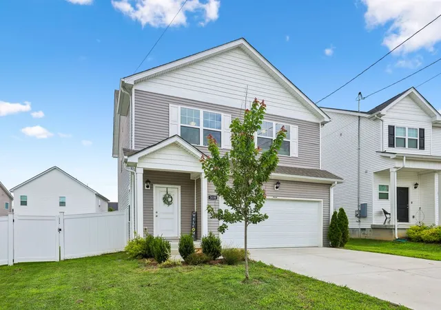 Photo 2 of Single family home for sale at 319 Winners Cir, Shelbyville, TN 37160 | MLS# 3311679 | Listing updated on 2026-08-15