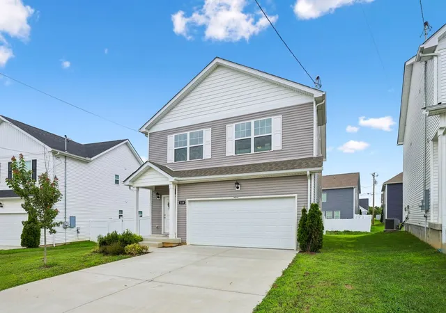 Photo 3 of Single family home for sale at 319 Winners Cir, Shelbyville, TN 37160 | MLS# 3311679 | Listing updated on 2026-08-15