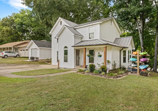 Photo 3 of Single family home for sale at 385 County Rd 416, Killen, AL 35645 | MLS# 3333911 | Listing updated on 2026-08-06