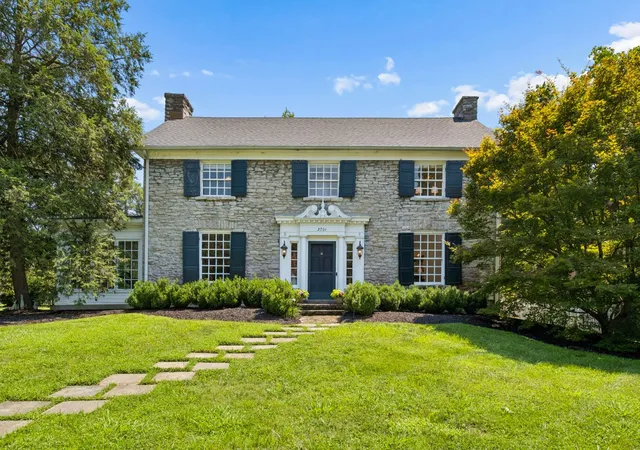Photo 1 of Sale Pending at 3701 Whitland Ave, Nashville, TN 37205 | MLS# 3618958 | Listing updated on 2026-10-30