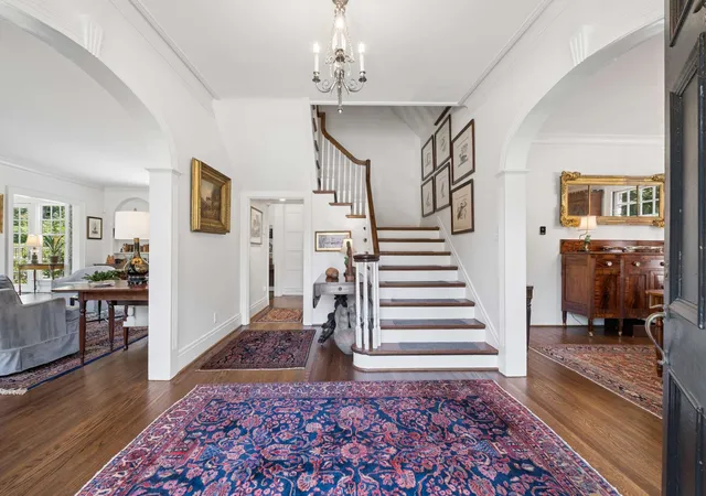 Photo 3 of Sale Pending at 3701 Whitland Ave, Nashville, TN 37205 | MLS# 3618958 | Listing updated on 2026-10-30