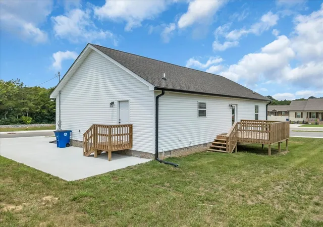 Photo 4 of Single family home for sale at 105 Demombreum Cir, Shelbyville, TN 37160 | MLS# 3311806 | Listing updated on 2026-09-23
