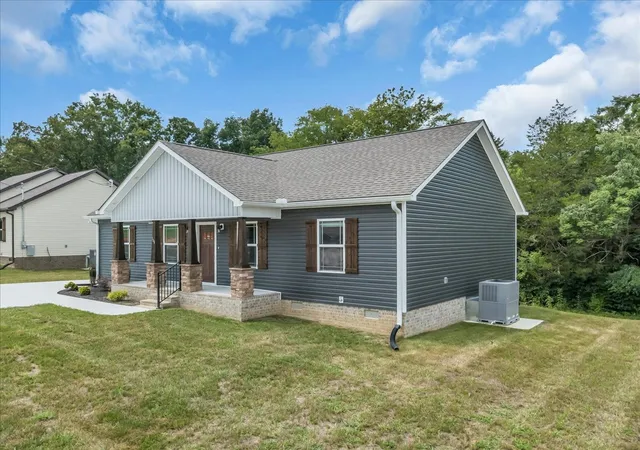 Photo 3 of Single family home for sale at 108 Demombreum Cir, Shelbyville, TN 37160 | MLS# 3311805 | Listing updated on 2026-07-31