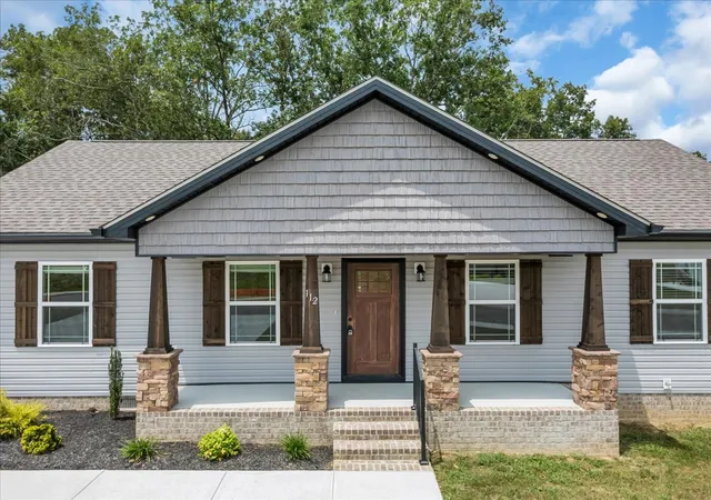 Photo 2 of Single family home for sale at 112 Demombreum Cir, Shelbyville, TN 37160 | MLS# 3311809 | Listing updated on 2026-07-31