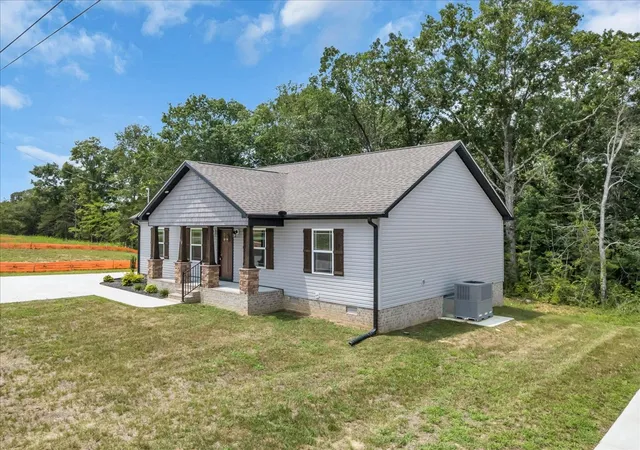Photo 4 of Single family home for sale at 112 Demombreum Cir, Shelbyville, TN 37160 | MLS# 3311809 | Listing updated on 2026-07-31