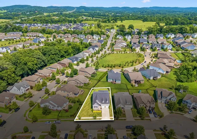 Photo 2 of Sale Pending at 2310 Durham Trl Dr, Thompsons Station, TN 37179 | MLS# 3311653 | Listing updated on 2026-09-04
