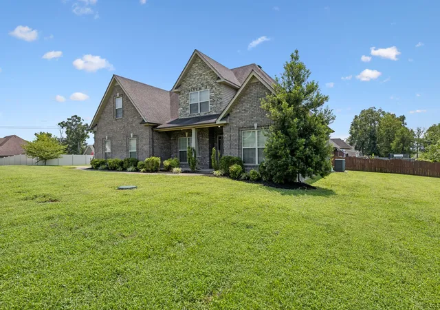 Photo 2 of Single family home for sale at 1342 Royal Oak Ave, Murfreesboro, TN 37129 | MLS# 3311625 | Listing updated on 2026-10-29