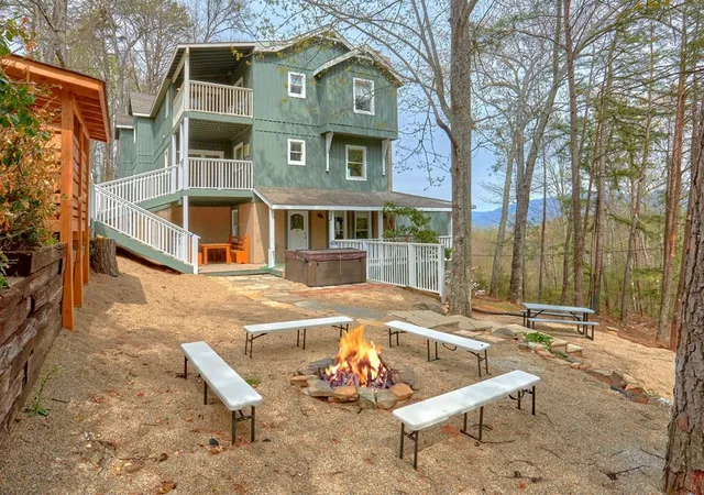 Photo 2 of Sale Pending at 1106 Tanrac Trl, Gatlinburg, TN 37738 | MLS# 3591744 | Listing updated on 2026-09-17