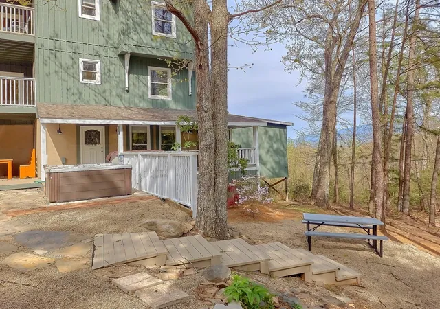 Photo 3 of Sale Pending at 1106 Tanrac Trl, Gatlinburg, TN 37738 | MLS# 3591744 | Listing updated on 2026-09-17