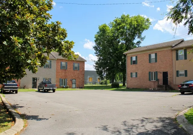 Photo 3 of Sale Pending at 516 19th Avenue N, Nashville, TN 37203 | MLS# 3311631 | Listing updated on 2026-09-28