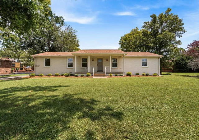 1st image of 203 Oak Hill Dr, Lebanon, TN 37087 | MLS# 3314892
