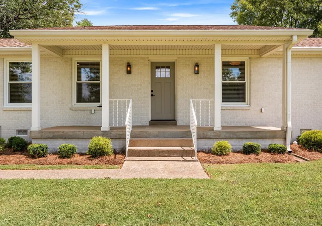 2nd image of 203 Oak Hill Dr, Lebanon, TN 37087 | MLS# 3314892