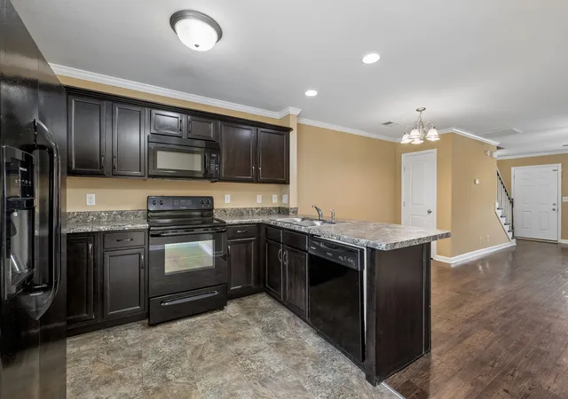 Photo 3 of Townhouse for sale at 302 Sam Houston Cir, Clarksville, TN 37040 | MLS# 3509886 | Listing updated on 2026-09-02