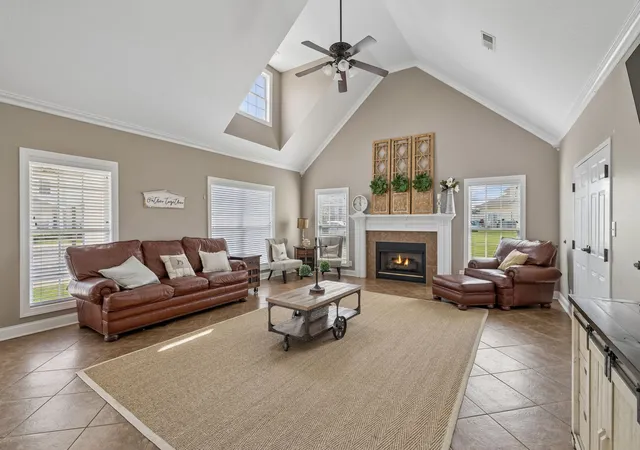 Photo 3 of Townhouse for sale at 302 Sam Houston Cir, Clarksville, TN 37040 | MLS# 3509886 | Listing updated on 2026-10-08