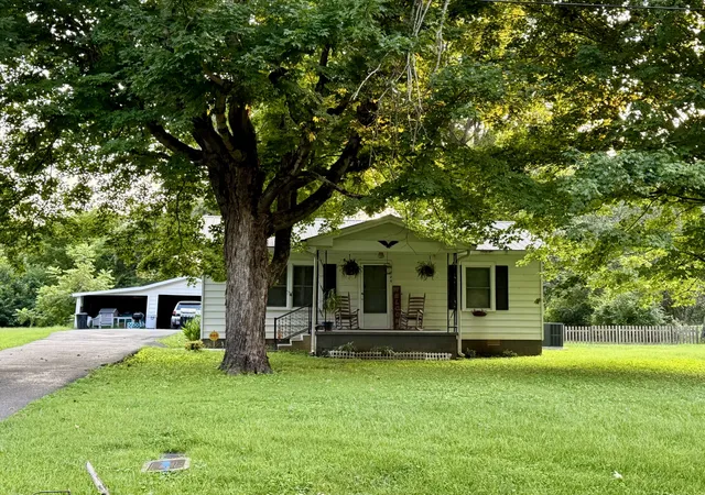 Photo 1 of Single family home for sale at 325 Spring St, Wartrace, TN 37183 | MLS# 3312124 | Listing updated on 2026-08-18