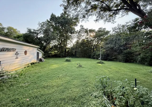 Photo 3 of Single family home for sale at 325 Spring St, Wartrace, TN 37183 | MLS# 3312124 | Listing updated on 2026-08-18