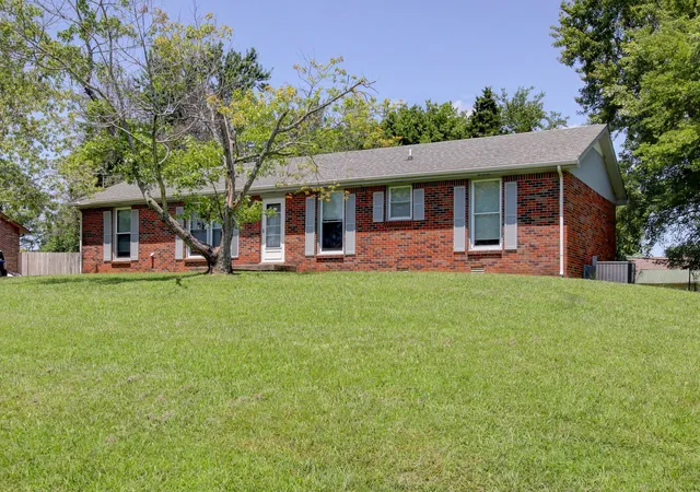 Photo 1 of Single family home for sale at 521 Cheatham Dr, Clarksville, TN 37042 | MLS# 3311687 | Listing updated on 2026-10-07