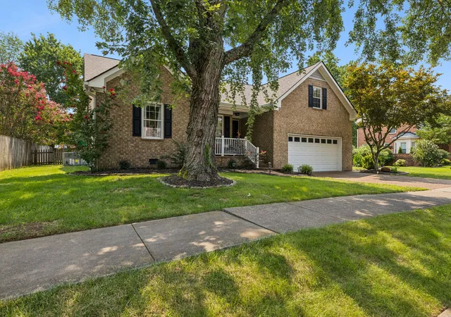 Photo 3 of Single family home for sale at 238 Heathersett Dr, Franklin, TN 37064 | MLS# 3314321 | Listing updated on 2026-10-01