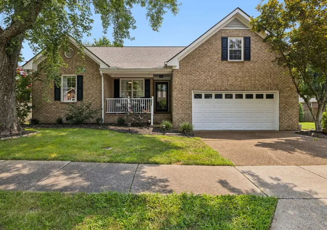 Photo 4 of Single family home for sale at 238 Heathersett Dr, Franklin, TN 37064 | MLS# 3314321 | Listing updated on 2026-10-01
