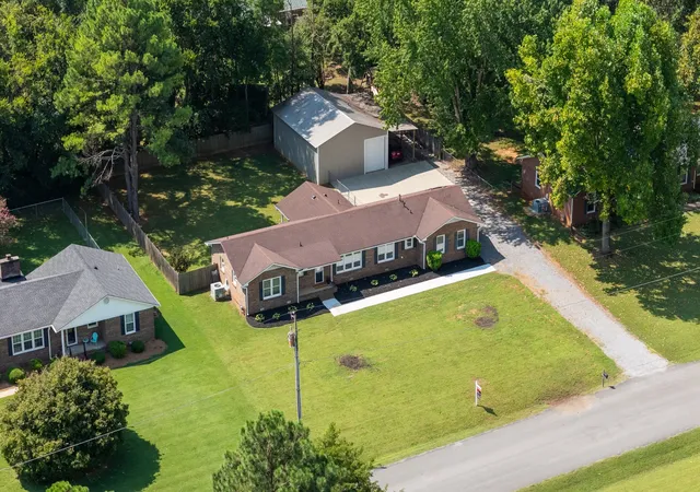Photo 2 of Single family home for sale at 2353 Braxton Bragg Dr, Murfreesboro, TN 37129 | MLS# 3311829 | Listing updated on 2026-09-14