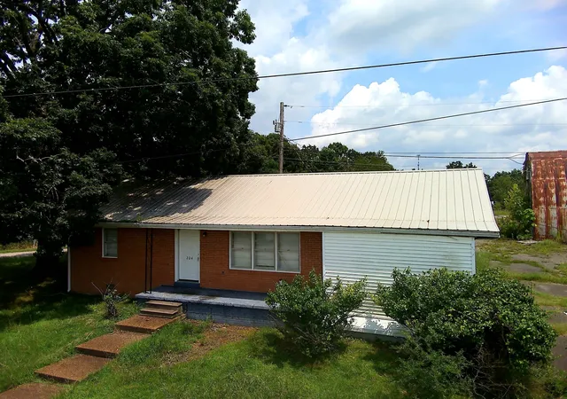 2nd image of 204 Lick Creek Rd, Linden, TN 37096 | MLS# 3311713