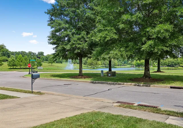 Photo 2 of Single family home for sale at 117 Old Towne Dr, Mount Juliet, TN 37122 | MLS# 3513107 | Listing updated on 2026-10-11