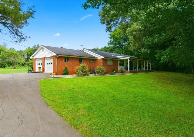 1st image of 3864 Us 11, Riceville, TN 37370 | MLS# 3320346