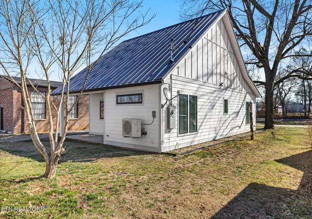 Photo 3 of Single family home for sale at 103 E Main St, Englewood, TN 37329 | MLS# 3311740 | Listing updated on 2026-09-19