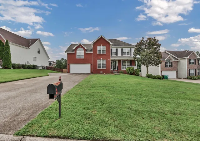 Photo 1 of Single family home for sale at 3332 Victoria Ct, Clarksville, TN 37043 | MLS# 3318503 | Listing updated on 2026-08-02