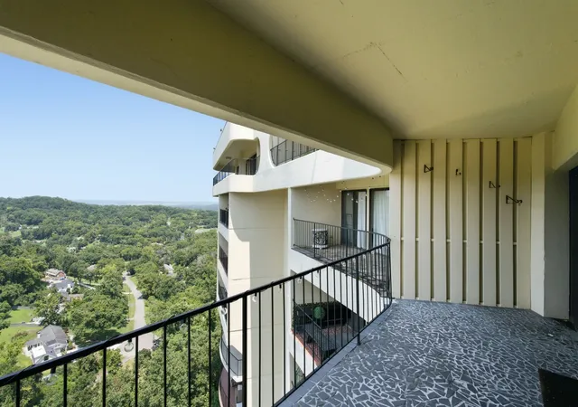 2nd image of 6666 Brookmont Ter, Nashville, TN 37205