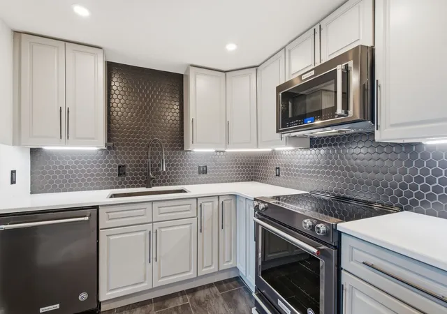 3rd image of 6666 Brookmont Ter #1102, Nashville, TN 37205 | MLS# 3311815