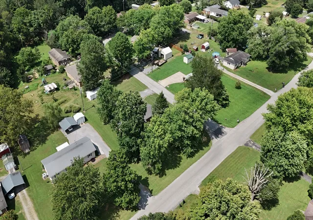 44th image of 627 Baker Dr, Lafayette, TN 37083 | MLS# 3313342