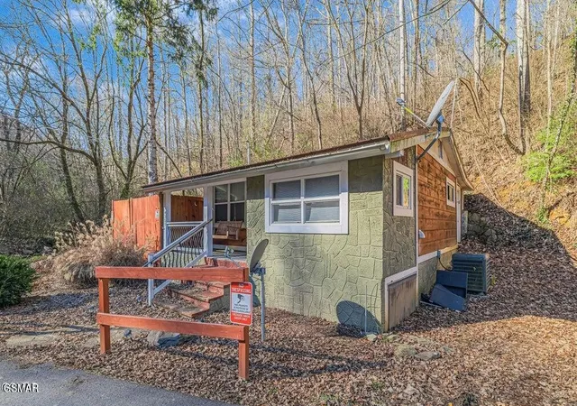 2nd image of 4351 Manis Hollow Road, Gatlinburg, TN 37738 | MLS# 3311801