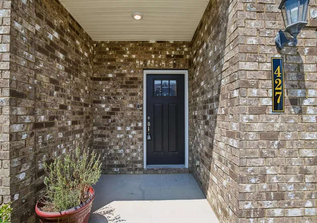 Photo 2 of Townhouse for sale at 427 Palmetto Dr, Columbia, TN 38401 | MLS# 3317232 | Listing updated on 2026-10-06