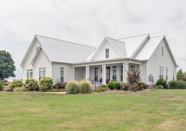 1st image of 3130 Nashville Hwy, Lewisburg, TN 37091 | MLS# 3320701