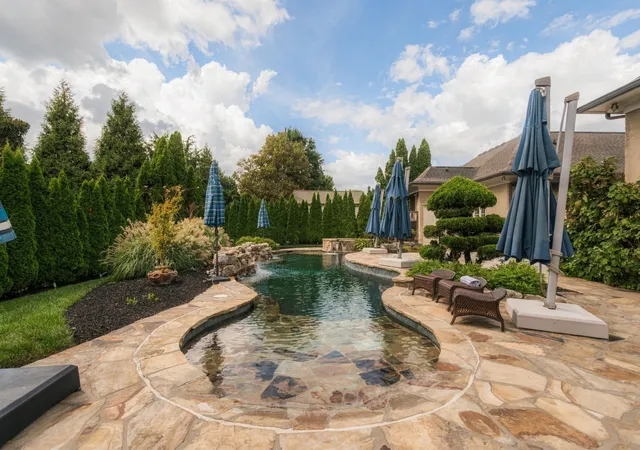 Photo 3 of Single family home for sale at 2651 Sporting Hl Brg Rd, Thompsons Station, TN 37179 | MLS# 3514398 | Listing updated on 2026-10-28